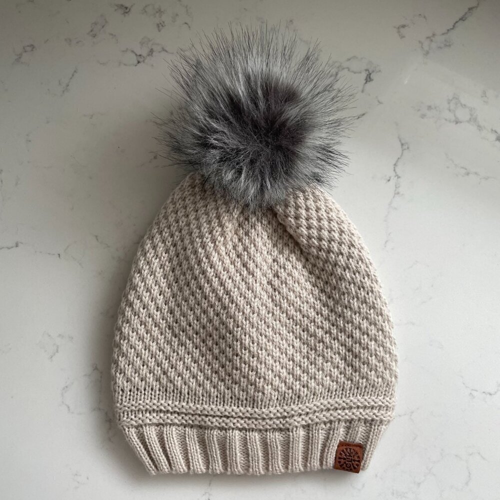 CaliKids Fleece Lined Wool Blend Knit Toque/Hat Pom Pom Soft Grey/Taupe Junior - Picture 9 of 9